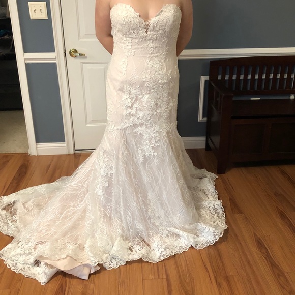 Wedding dress